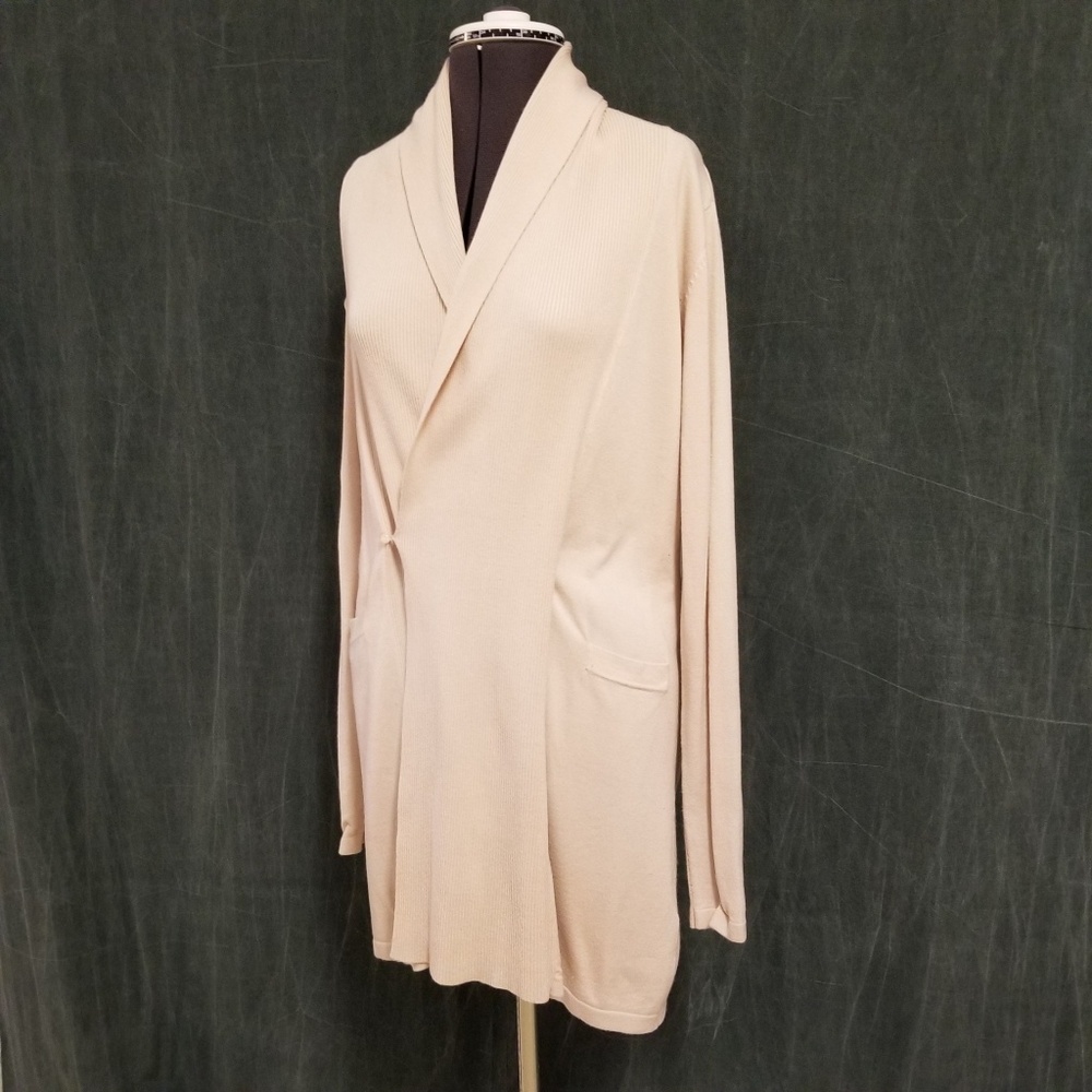 Super comfy off-white sweater